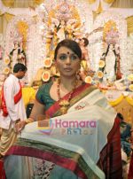 Rani Mukherjee at Durga Puja Festival in Santacruz, Mumbai on 26th Sep 2009 (10).jpg